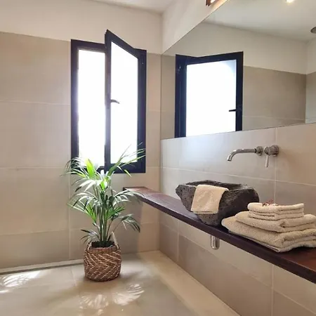 Osaya Apartment *